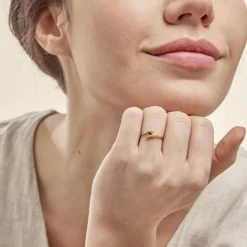 Bague Tamyra Serti Couteau Or Jaune Saphir