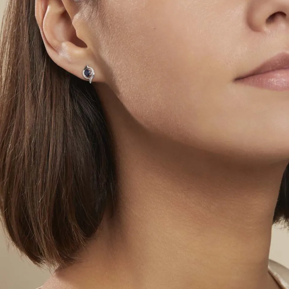 Boucles D'oreilles Puces Lydia Or Blanc Saphir