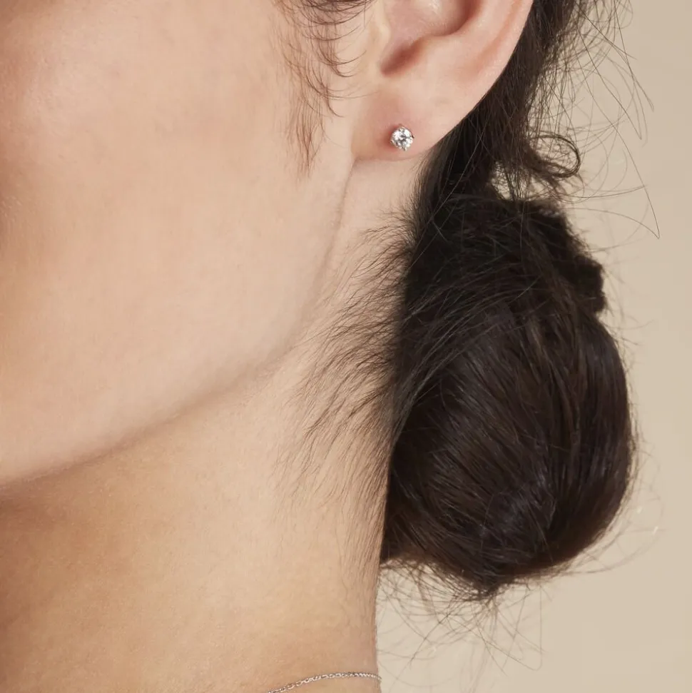 Boucles D'oreilles Puces Or Blanc Victoria Diamants