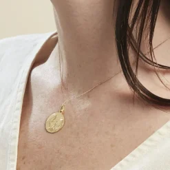 Medaille Or Jaune Sainte Famille